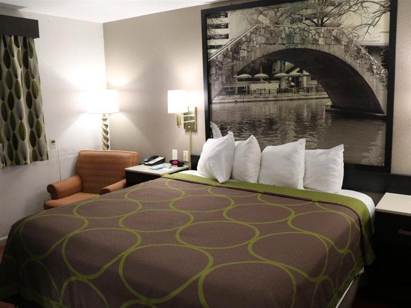 Super 8 By Wyndham San Antonio/I-35 North Hotel Luaran gambar