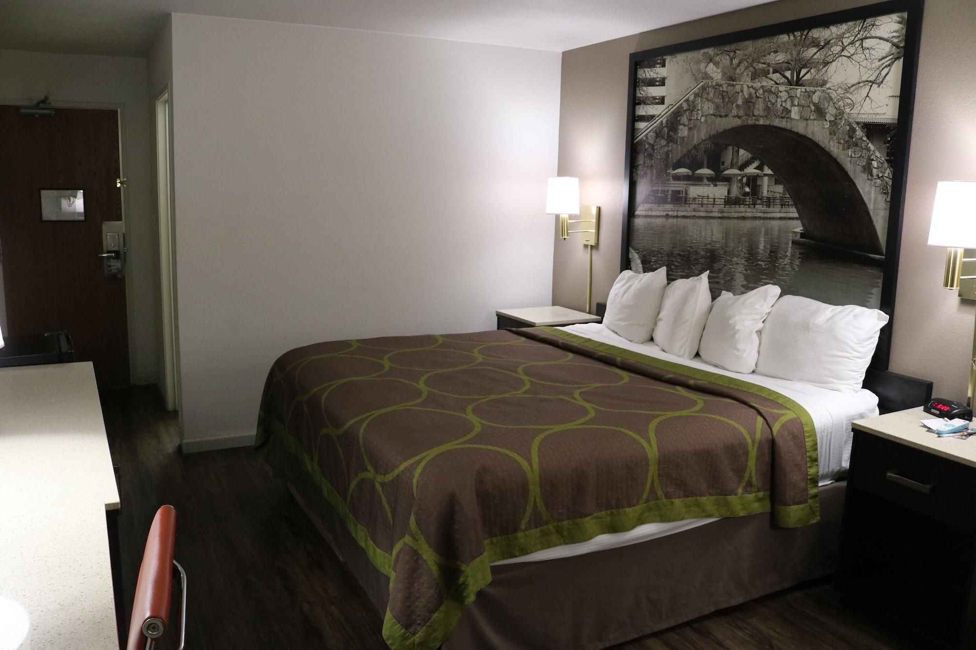 Super 8 By Wyndham San Antonio/I-35 North Hotel Luaran gambar