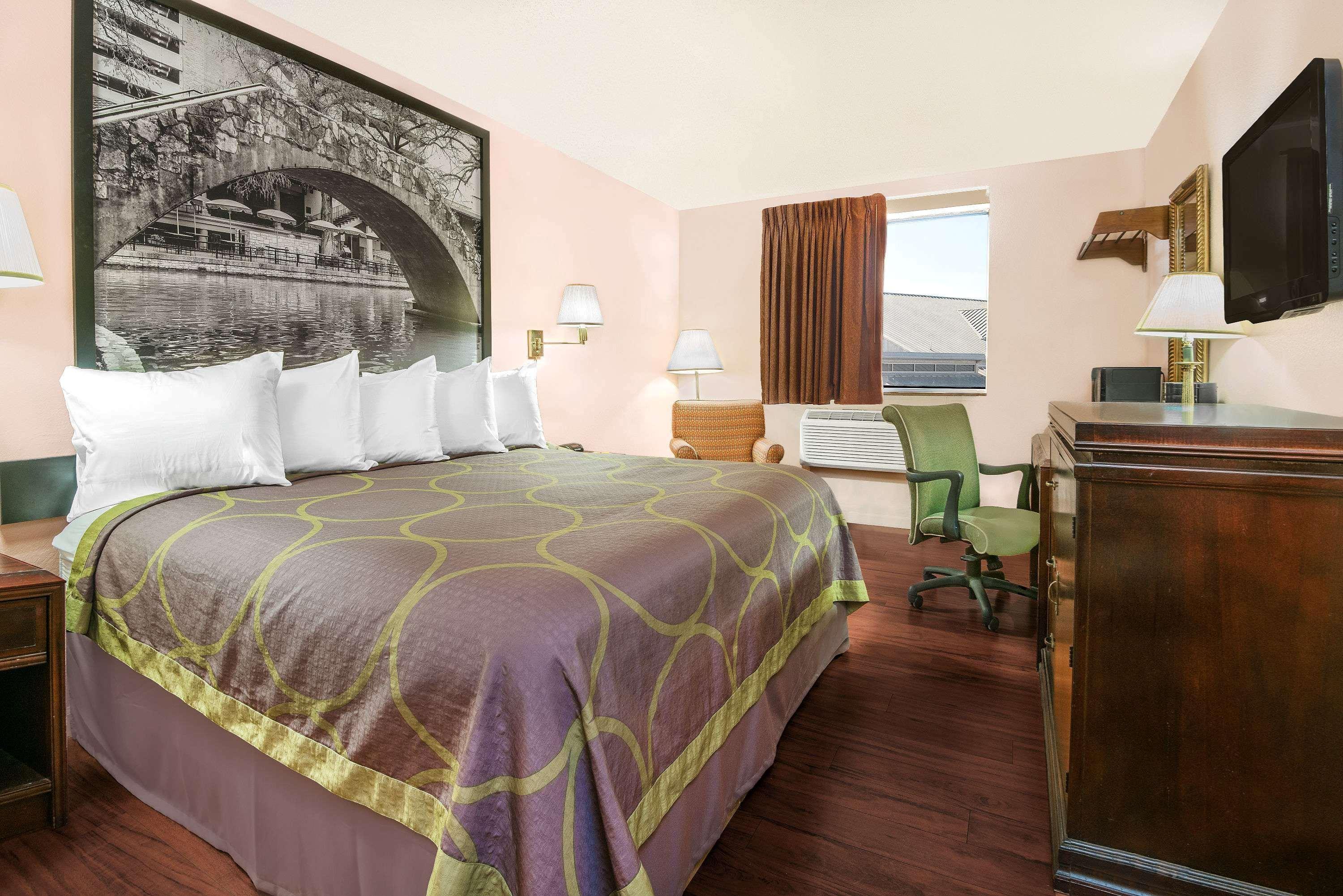 Super 8 By Wyndham San Antonio/I-35 North Hotel Luaran gambar