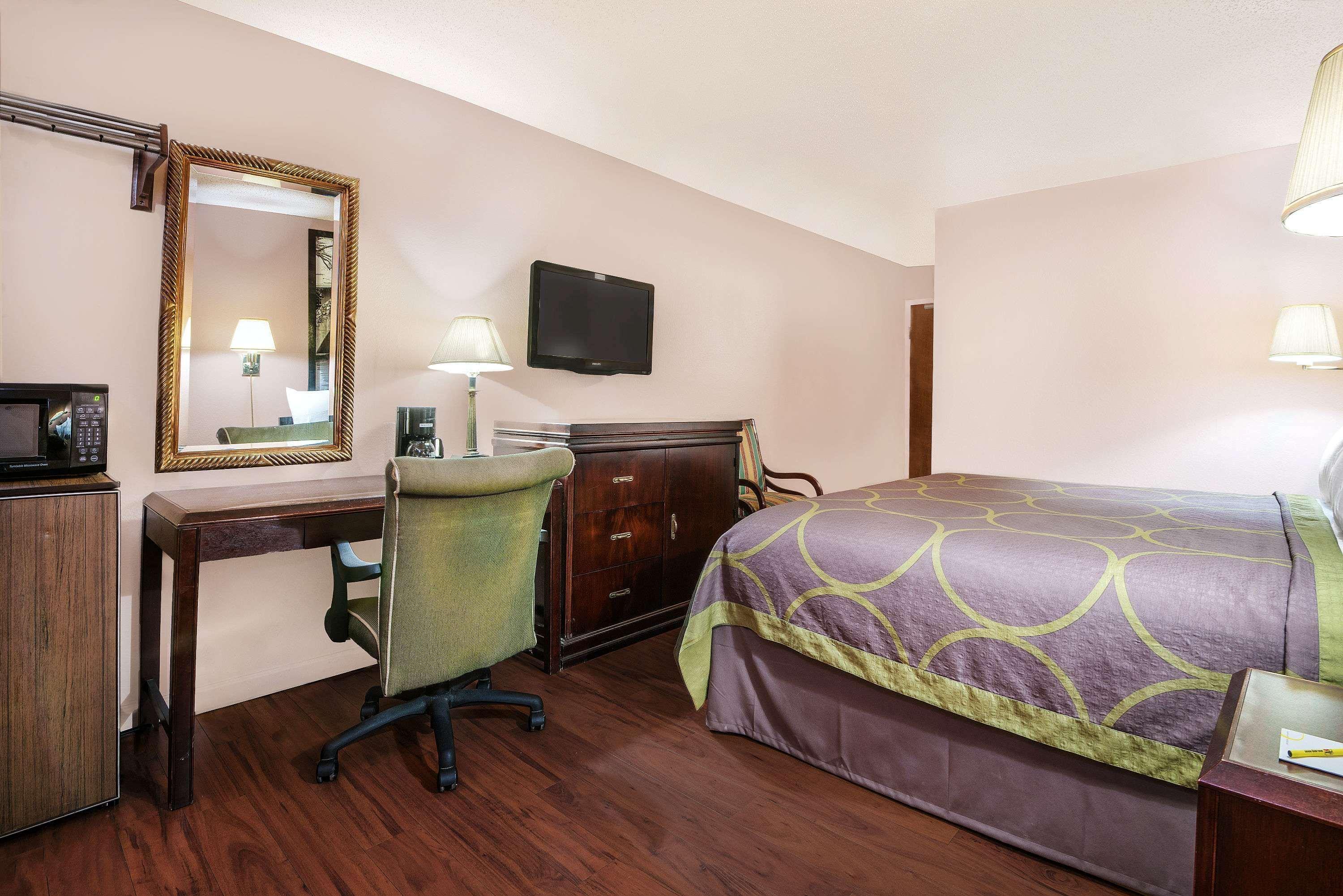 Super 8 By Wyndham San Antonio/I-35 North Hotel Luaran gambar